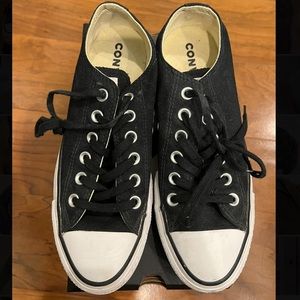 Converse Chuck Taylor All Star Platform Canvas Low Top Black/White WMN US 7